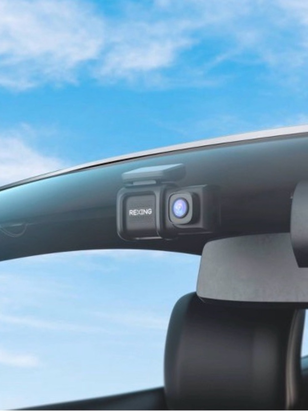 Rexing Front and Rear Dash Camera - Picture 4 of 8